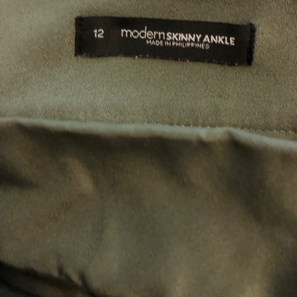Loft Slacks Modern straight Olive